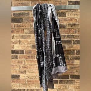 🌴 Pretty Persuasions Scarf